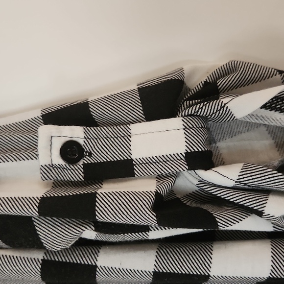 Women's Zip Up Lightweight Flannel Shirt - Picture 5 of 7